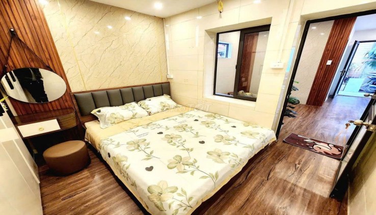 Siêu hiếm bán căn hộ Tập thể Tầng 1 có sổ đỏ 33m2, 2 ngủ Phố 8 - 3, 20m ra chợ 8 - 3